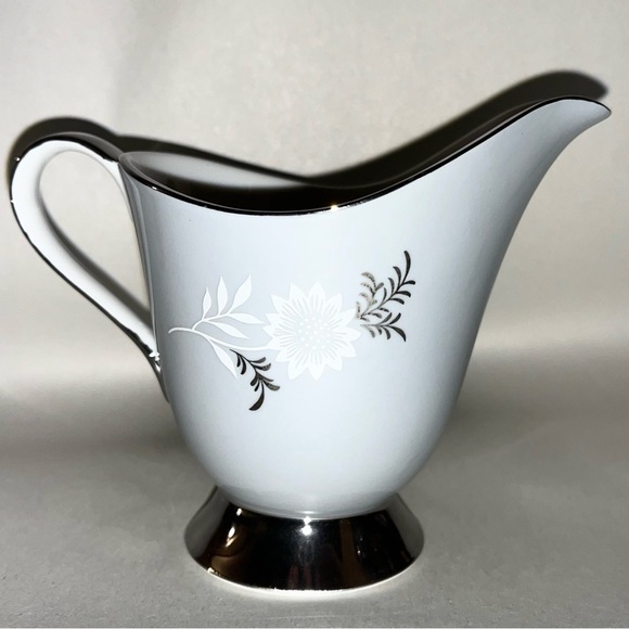 Starlite Creamer by SEYEI Fine China Japan 3171 Floral EUC Retired Replacement - Picture 1 of 4